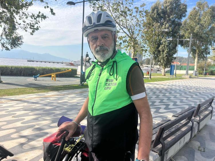 ‘ÖLÜ BALIK KOKUSUNDAN BİSİKLET SÜREMEDİM’