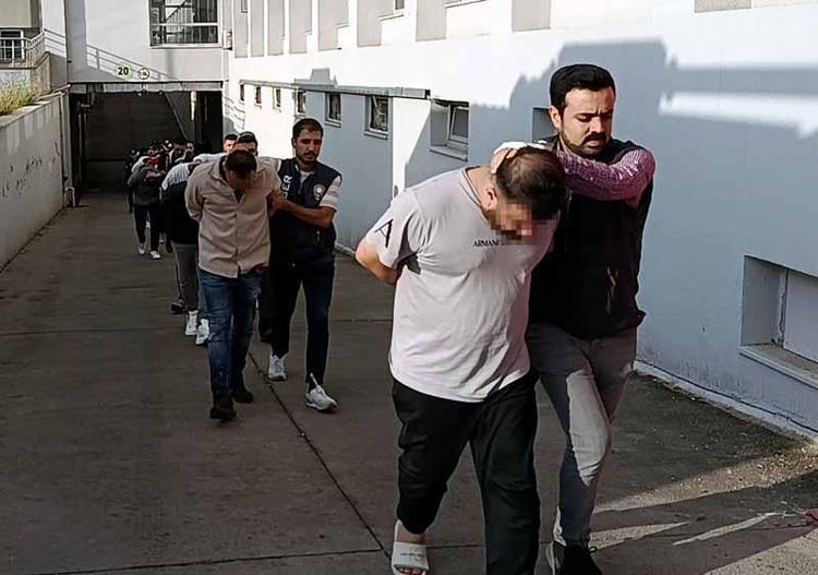 5 KİŞİYİ 7 MİLYON LİRA DOLANDIRMIŞLAR