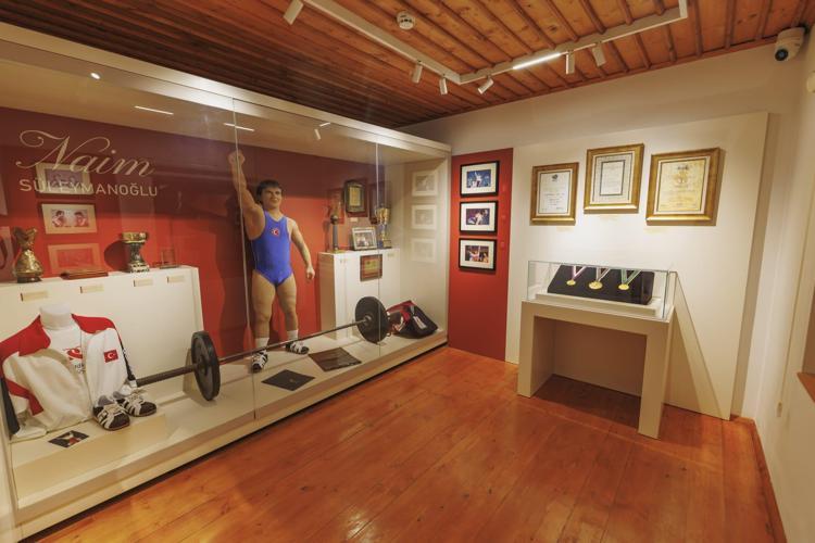 NAİM SÜLEYMANOĞLU