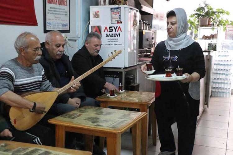 GURUR DUYDUKLARINI SÖYLÜYORLAR