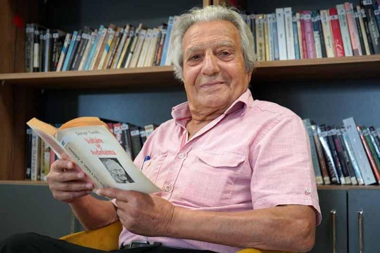 YAŞAR KEMAL BENİM AİLEMDENSİN DEDİ