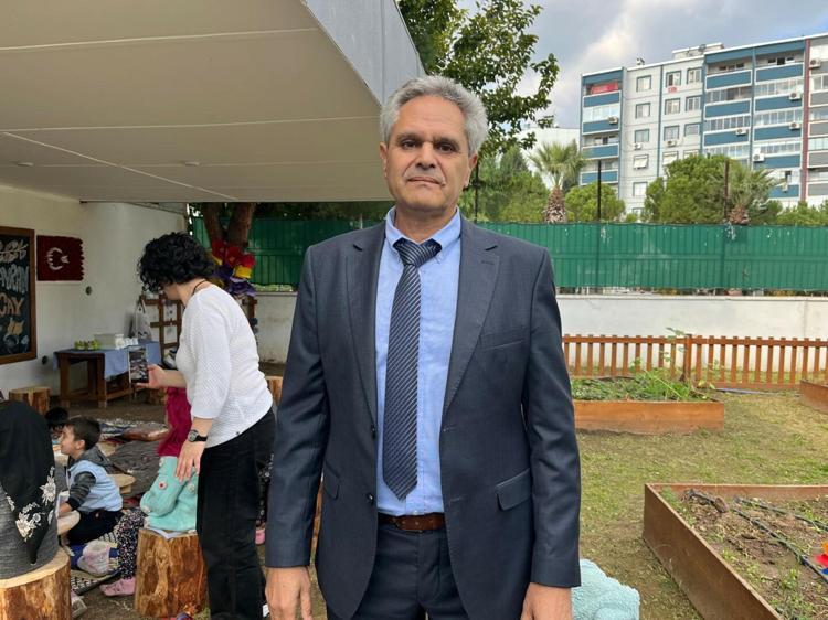 AİLELER EĞİTİMİN ÖNEMLİ BİR PARÇASI