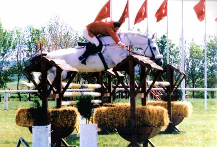 ‘BU KUPALARI VATANIM İÇİN KAZANDIM’