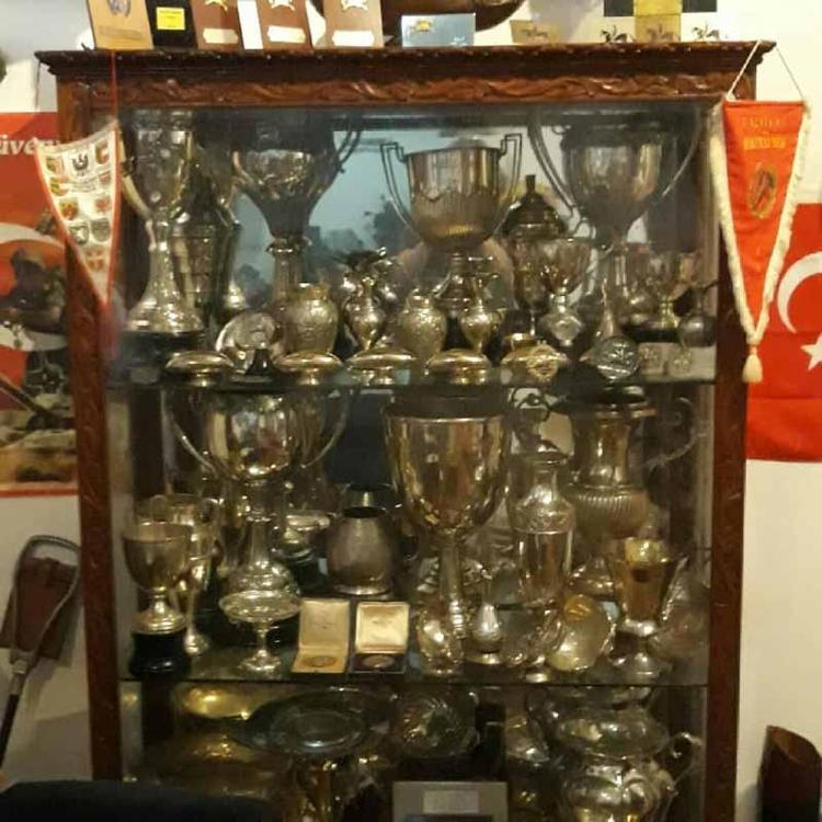 ‘EVİMİ MÜZEYE ÇEVİRMEK İSTİYORUM’