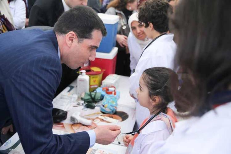 8 EĞİTİM İSTASYONUNDA UYGULAMALI EĞİTİM