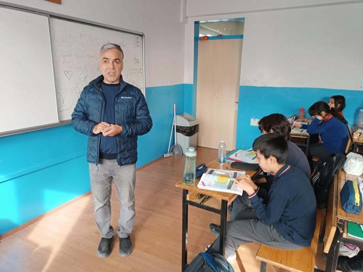 İYİ VAKİT GEÇİRİYORUZ