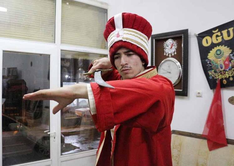 ANNEM BAŞKANLIĞIMIZI YAPIYOR