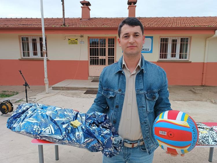 YÜZLERİNİN GÜLMESİNİ İSTİYORUZ