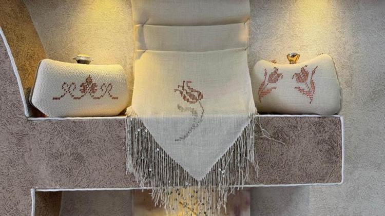 DÜNYAYA MAL OLAN BİR KUMAŞ