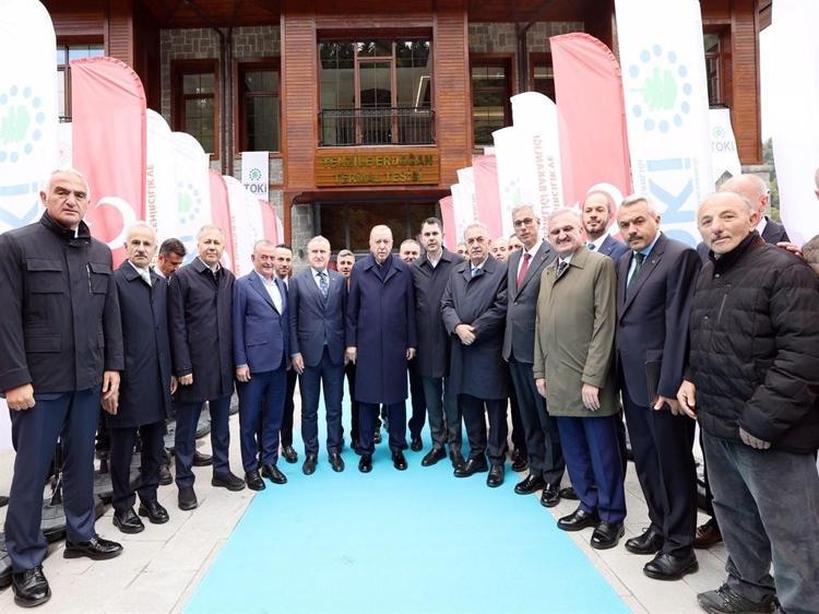 TÜRKİYENİN EN BÜYÜK GÖBEK TAŞINA SAHİP