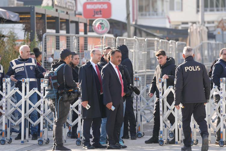 AYİNİN ARDINDAN İSTANBULA DÖNECEK