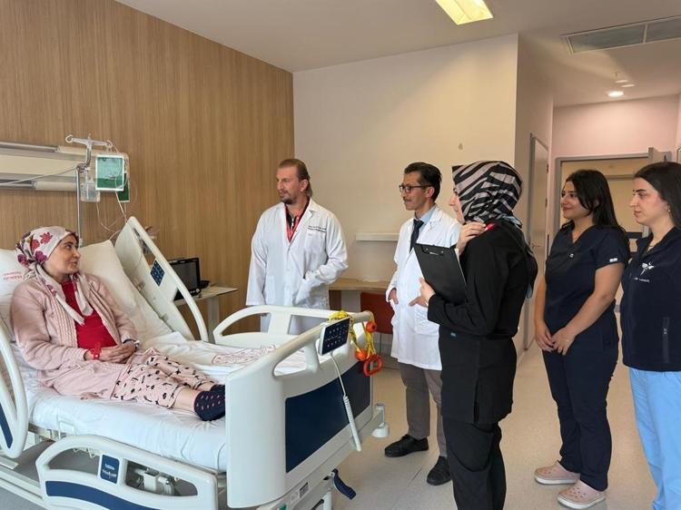 BAĞIŞÇININ AİLESİNE MİNNETTARIM