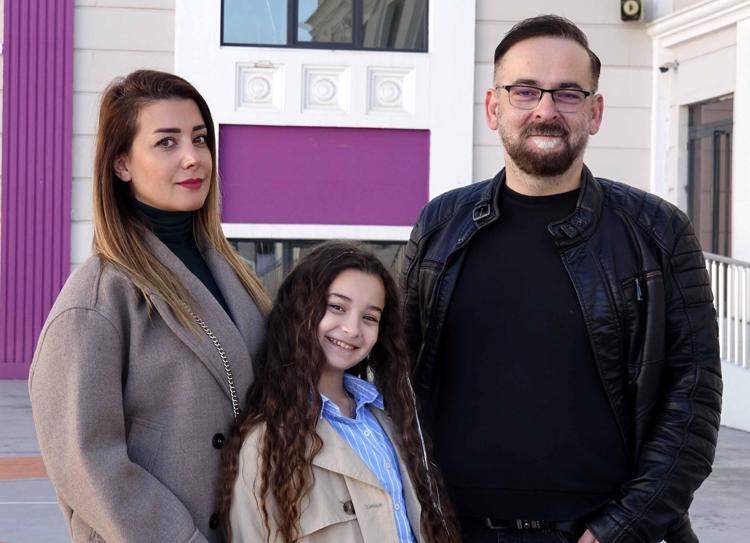 ‘SEVGİ, ÖZ GÜVENİ TETİKLİYOR’