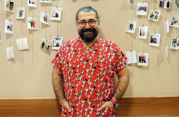 ‘POZİTİF VE GÜLER YÜZLÜ OLMAK İÇİN SANATLA UĞRAŞIYORUM’