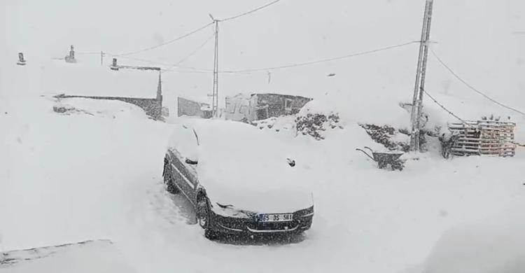 AĞRIDA YÜKSEK KESİMLERDE ETKİLİ OLDU