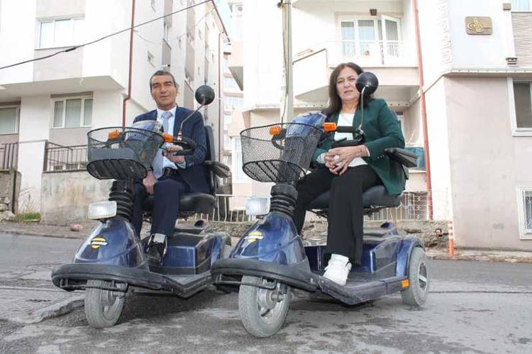 ‘3 BİN 771 TEKERLEKLİ SANDALYE, 358 AKÜLÜ ARAÇ VERDİK’