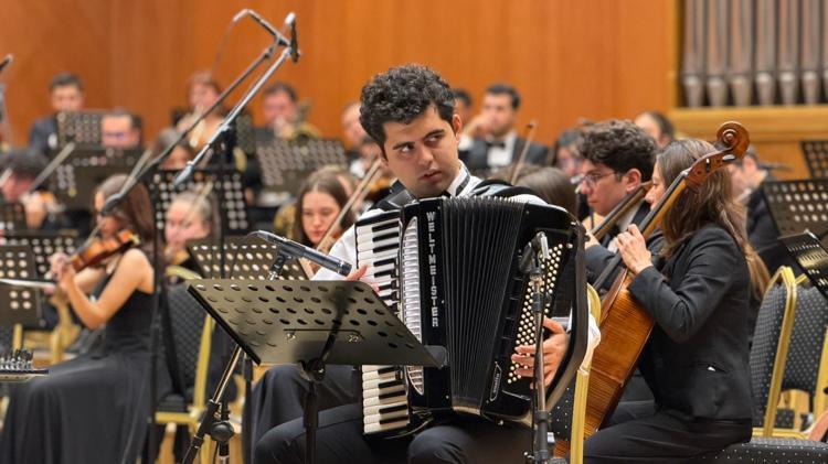 ‘AKORDİYON AKADEMİK HAYATINI DEĞİŞTİRDİ’