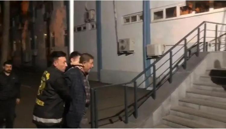 ‘BAŞKASIYLA EVLENDİĞİNİ SÖYLEDİ, REFLEKSLE SIKMAYA DEVAM ETTİM’