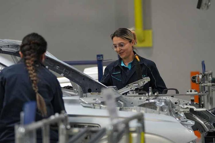 GÖVDE ATÖLYESİNDE OTOMASYON ORANI YÜZDE 90