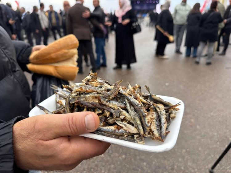 ‘FARKLI İLÇELERDEN MİSAFİRLERİMİZİN GELMESİ BİZLERİ MUTLU EDİYOR’