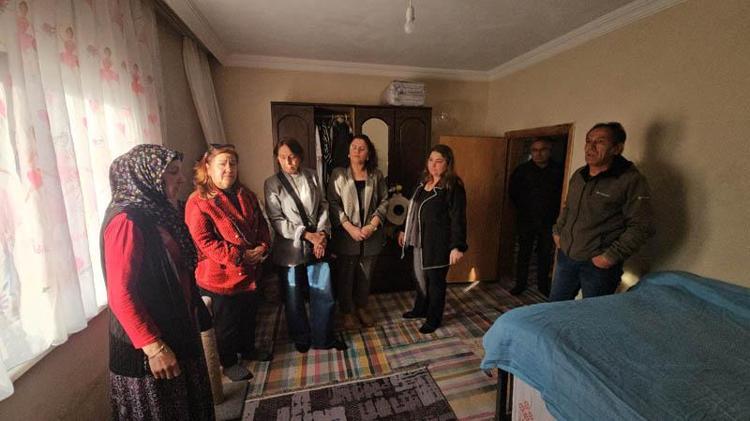 AİLEYE TAZİYEYE GİTTİLER