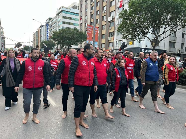 İŞÇİYİ BİLİNÇLİ OLARAK SOKAĞA İTMİŞTİR