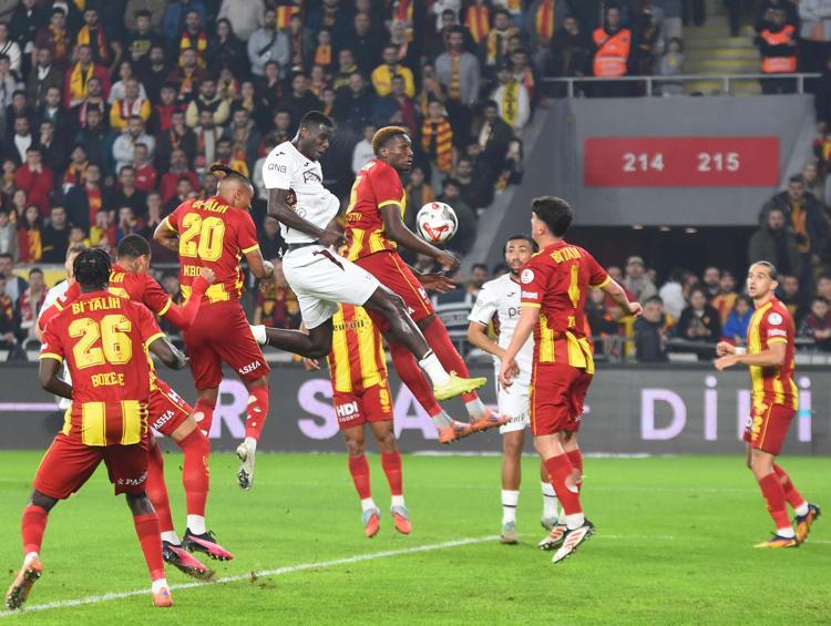 OYUNCULAR FARK YARATACAK