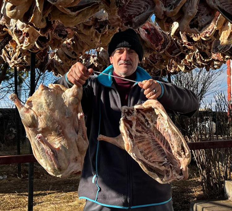 GÜNDÜZ GÜNEŞ, GECE AYAZ