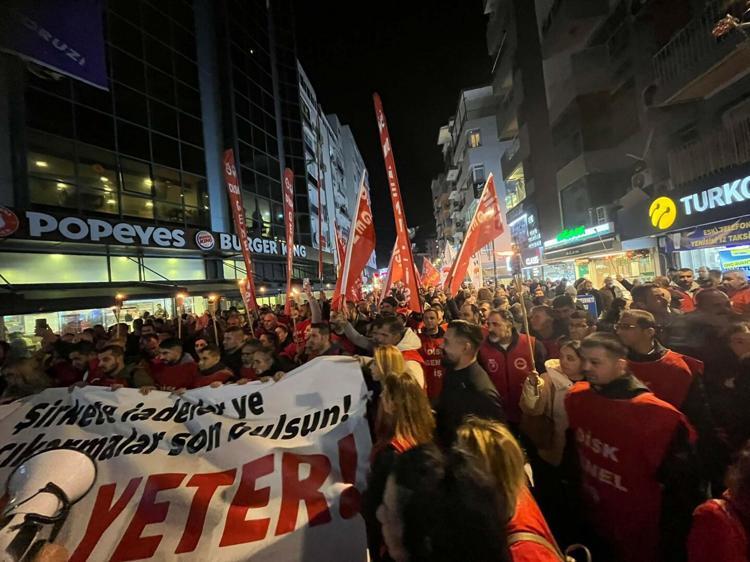 ‘AİLENİN BÜYÜĞÜNE SORUNLARI ÇÖZMEK YARAŞIR’