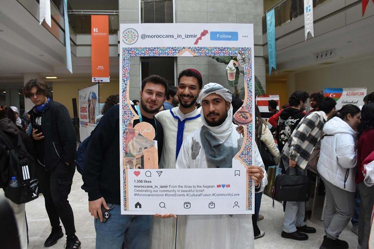 KÜLTÜRÜMÜZÜ SEVİYORLAR ÇÜNKÜ ARAMIZDA ORTAK BİR BAĞ VAR