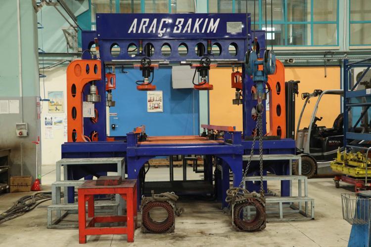 ‘ÜRETİCİLERİMİZ, YURT DIŞINDA ÜLKEMİZİ TEMSİL EDİYORLAR’