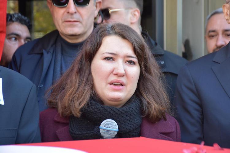 ÇOK İYİ BİR ARKADAŞTIN