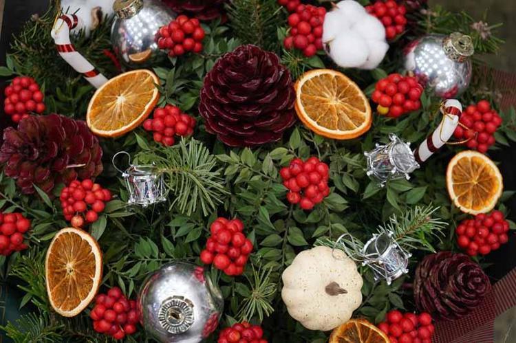 RİVAYETE GÖRE EV SAHİBİ YAPIYOR