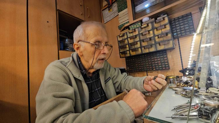 ‘GENÇLER BİR MESLEK ÖĞRENSİNLER’