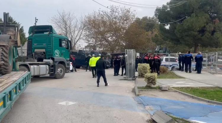 YIKIM BAŞLAMADAN OLAYLAR ÇIKTI