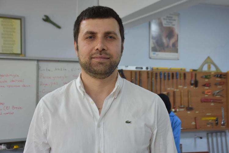 ÖĞRENCİLERİMİZ İNANILMAZ DERECEDE İŞLERİNE BAĞLILAR