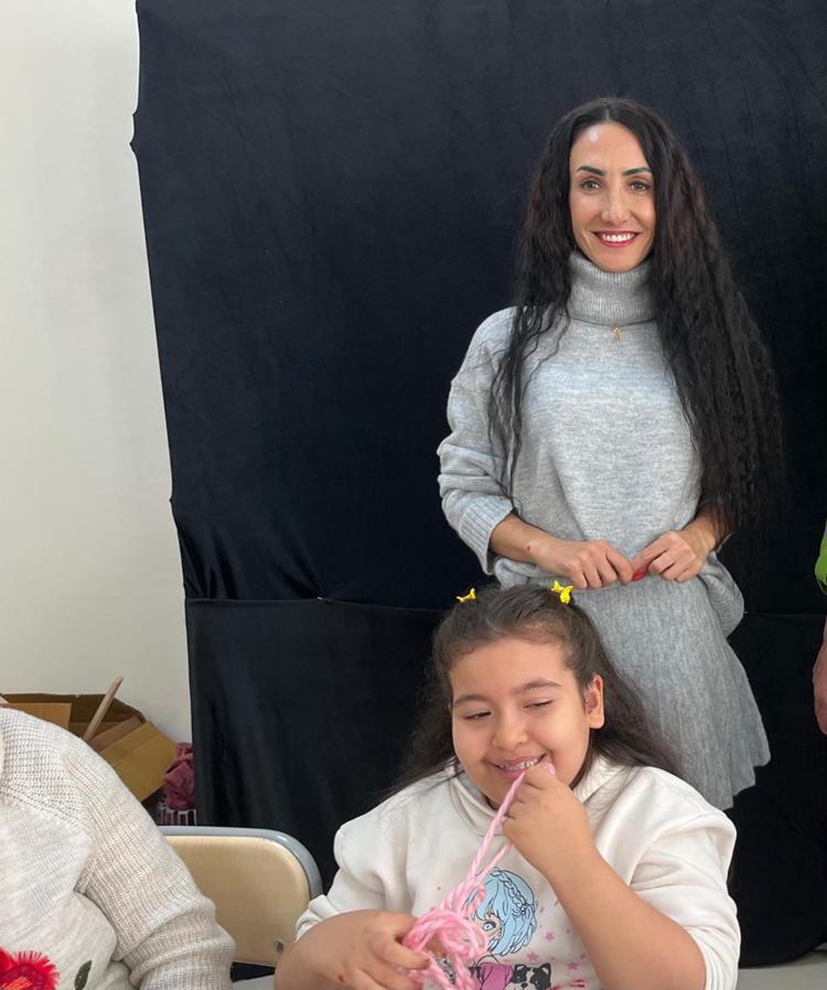 ÖĞRETMENİMİZİN YERİ AYRI