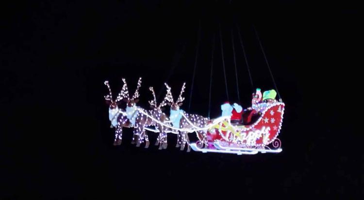 UÇAN GERÇEK NOEL BABA