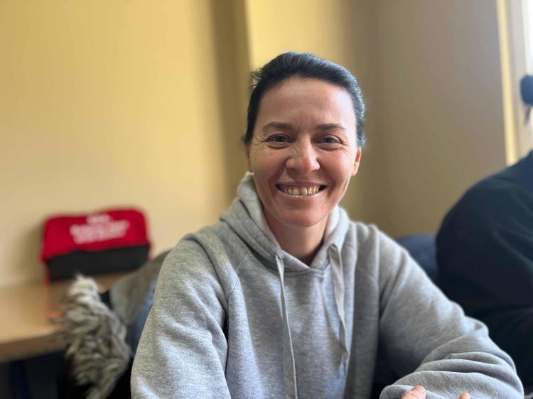 OĞLUMU OKULA, EŞİMİ İŞE GÖNDERİP BURAYA GELİYORUM