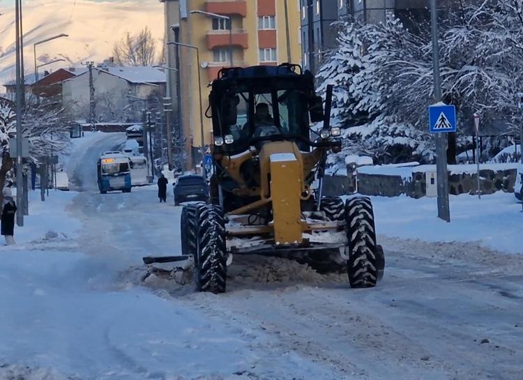 KARAYOLLARI EKİPLERİ SAHADA