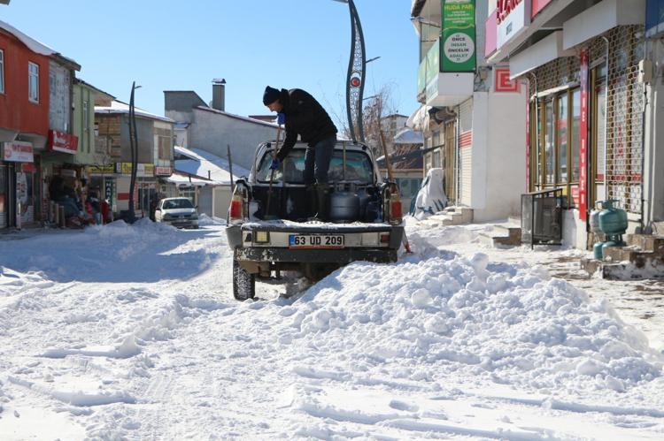 KARAYOLLARI TRAFİĞE AÇILDI
