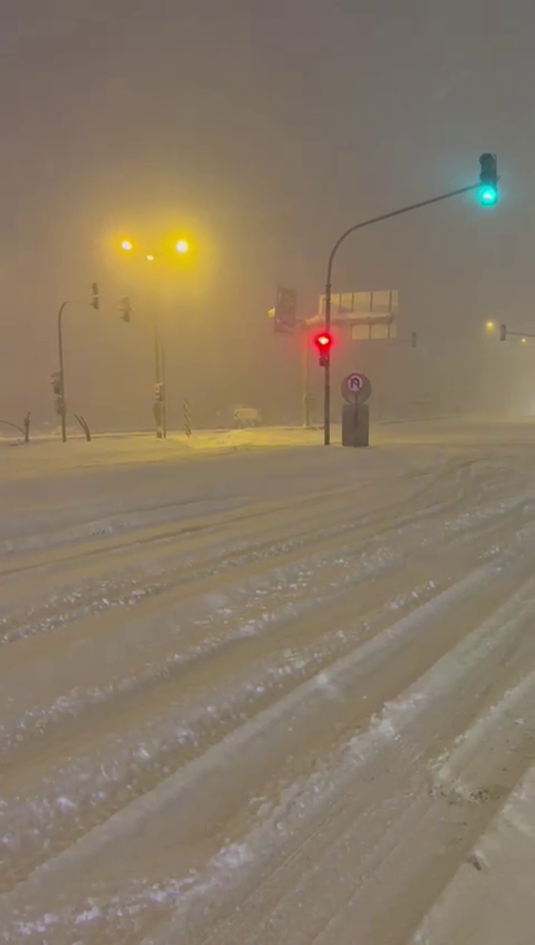 AĞIR TONAJLI ARAÇLARA BOLU DAĞI GEÇİŞİ KAPATILDI