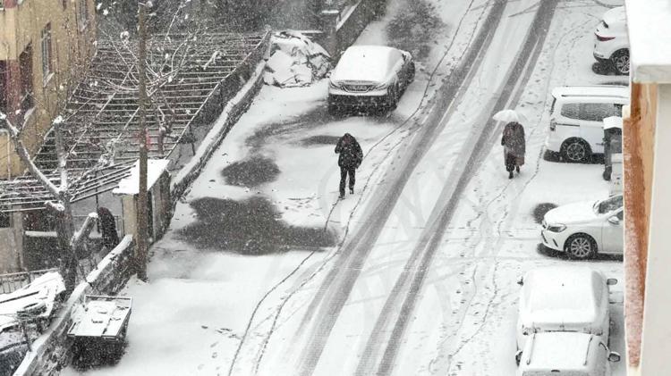 ELAZIĞ’DA EĞİTİME KAR ENGELİ