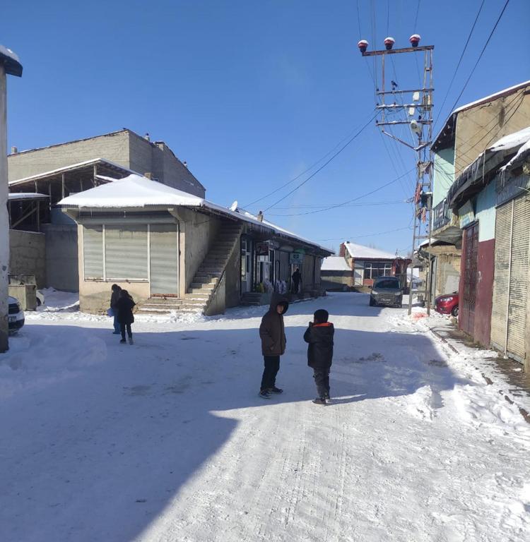 MUŞ HAVALİMANINDA HAVA EKSİ 26 DERECE