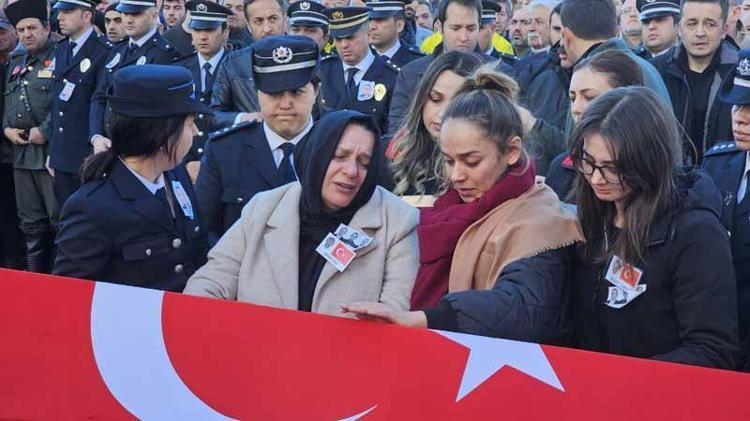 ŞEHİDİN KIZI METANETİNİ KORUDU