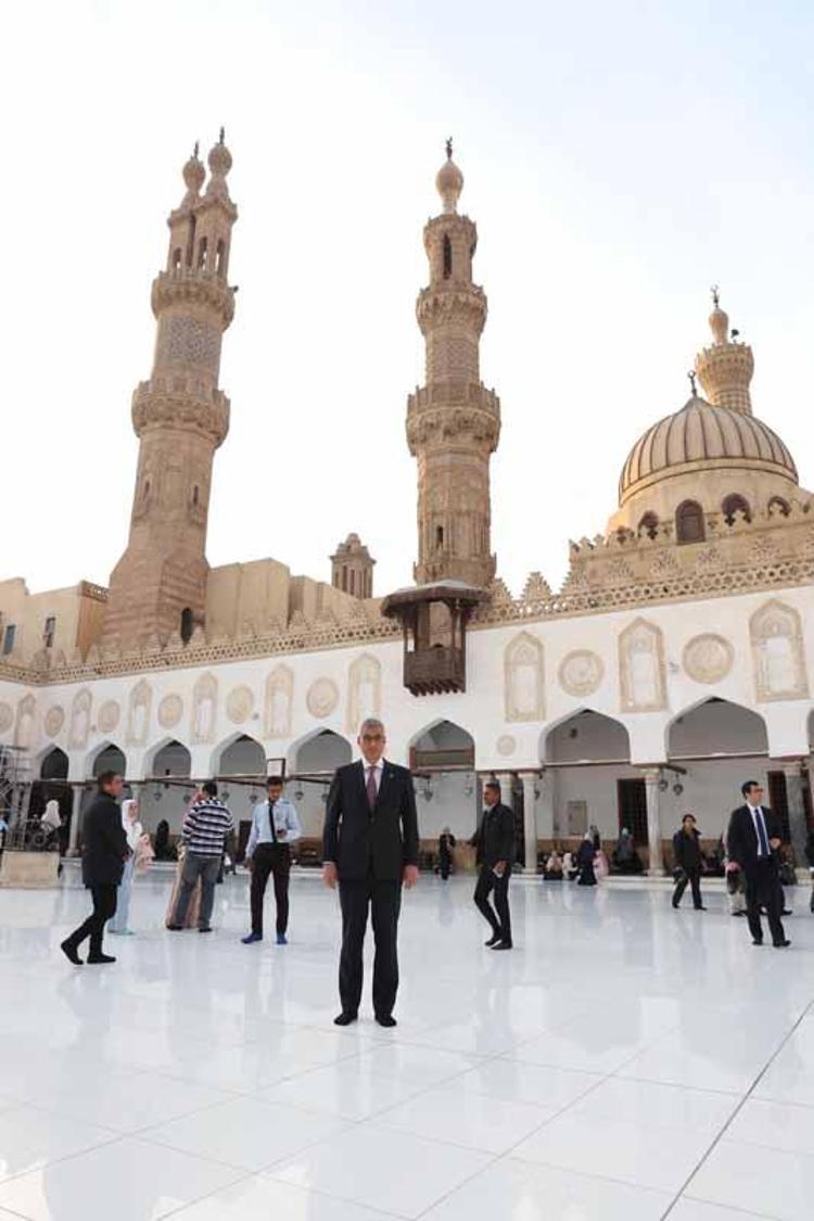 EZHER CAMİİ VE ÜNİVERSİTESİ’NE ZİYARET