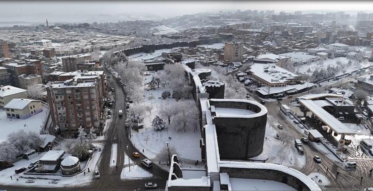 BEYAZA BÜRÜNEN KENT DRONLA GÖRÜNTÜLENDİ