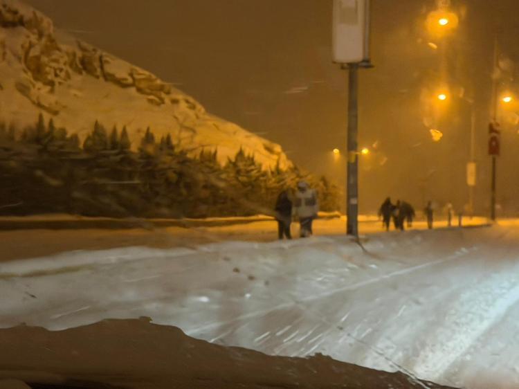 MAHSUR KALAN AMBULANS KURTARILDI