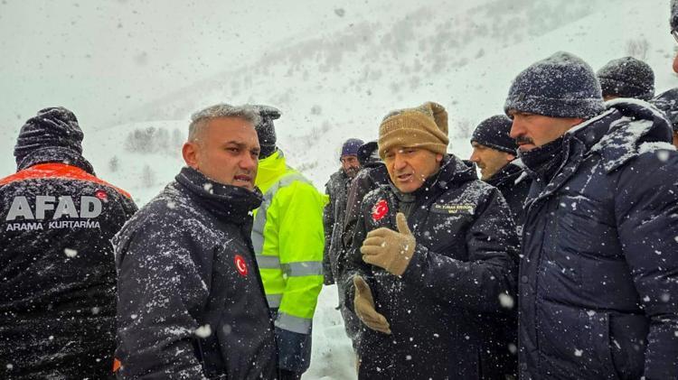VALİ ERGÜN: KÜÇÜKBAŞLARIN TAHLİYESİ SAĞLANDI