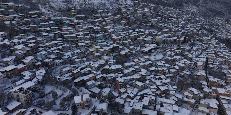 KAR YAĞIŞI GÜZEL GÖRÜNTÜLER OLUŞTURDU